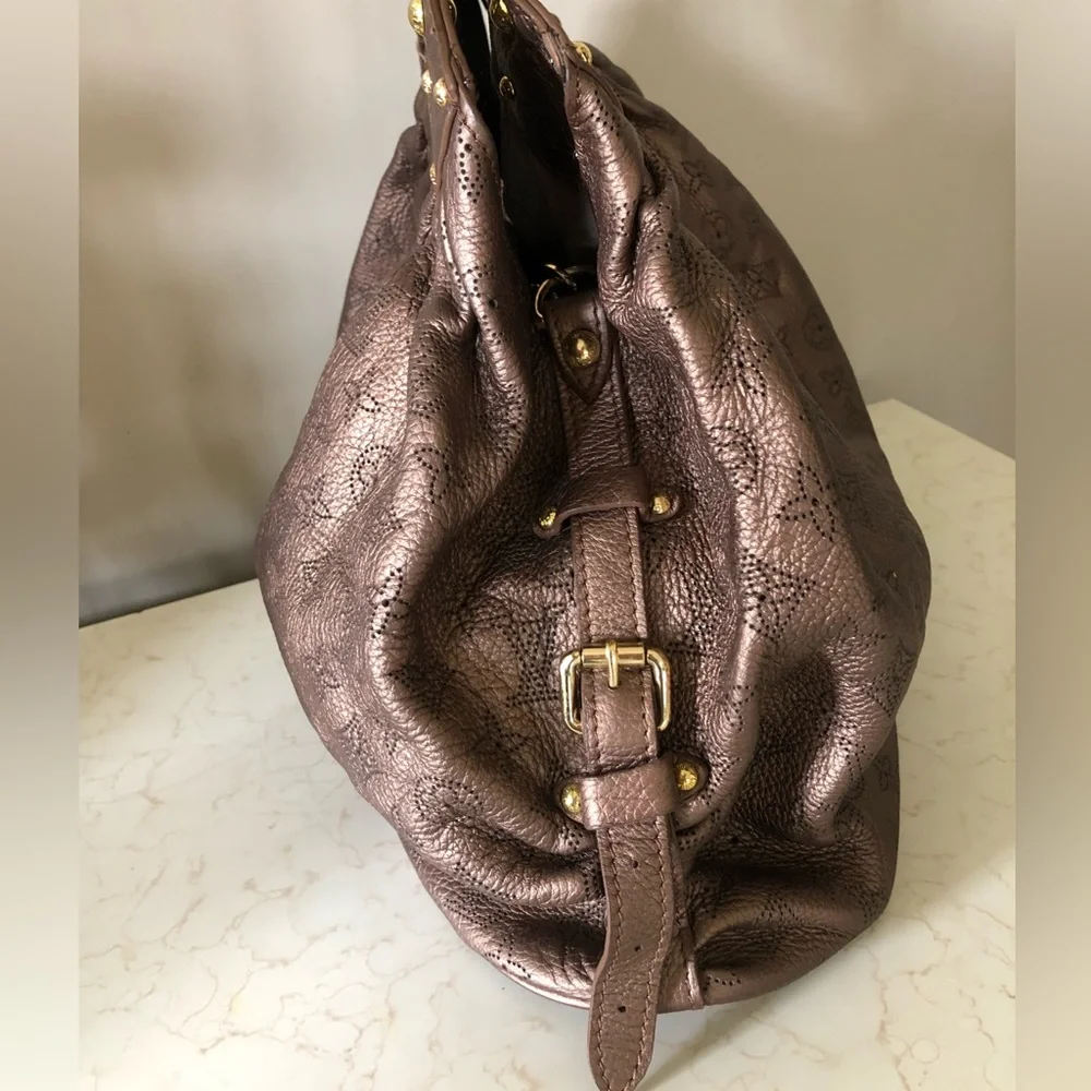 LV Mahina metallic brown ‘L’ hobo bag - Picture 10 of 15